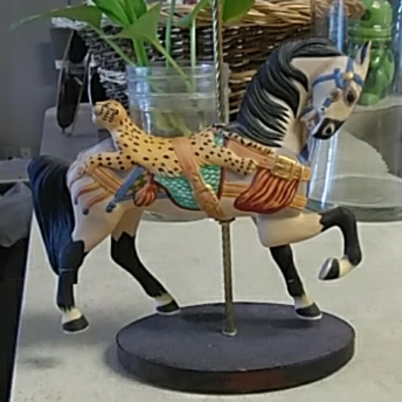 Franklin Mint Vintage Carousel Horse Mint - Picture 2 of 4